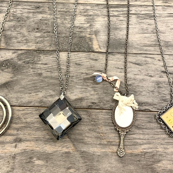 6 necklaces bundle - Picture 4 of 7